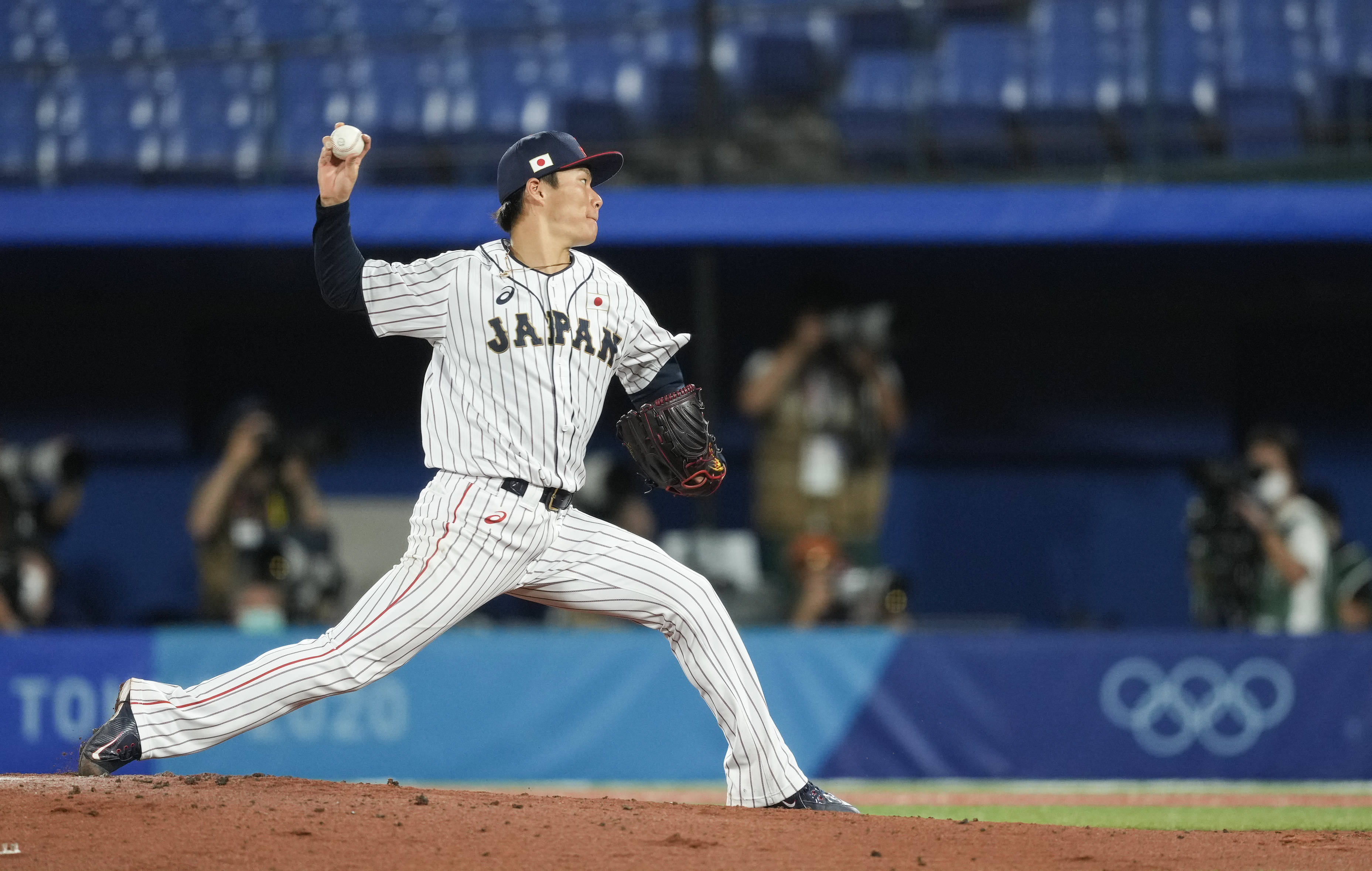 日本篮球联赛季后赛，横滨队晋级决赛  第1张